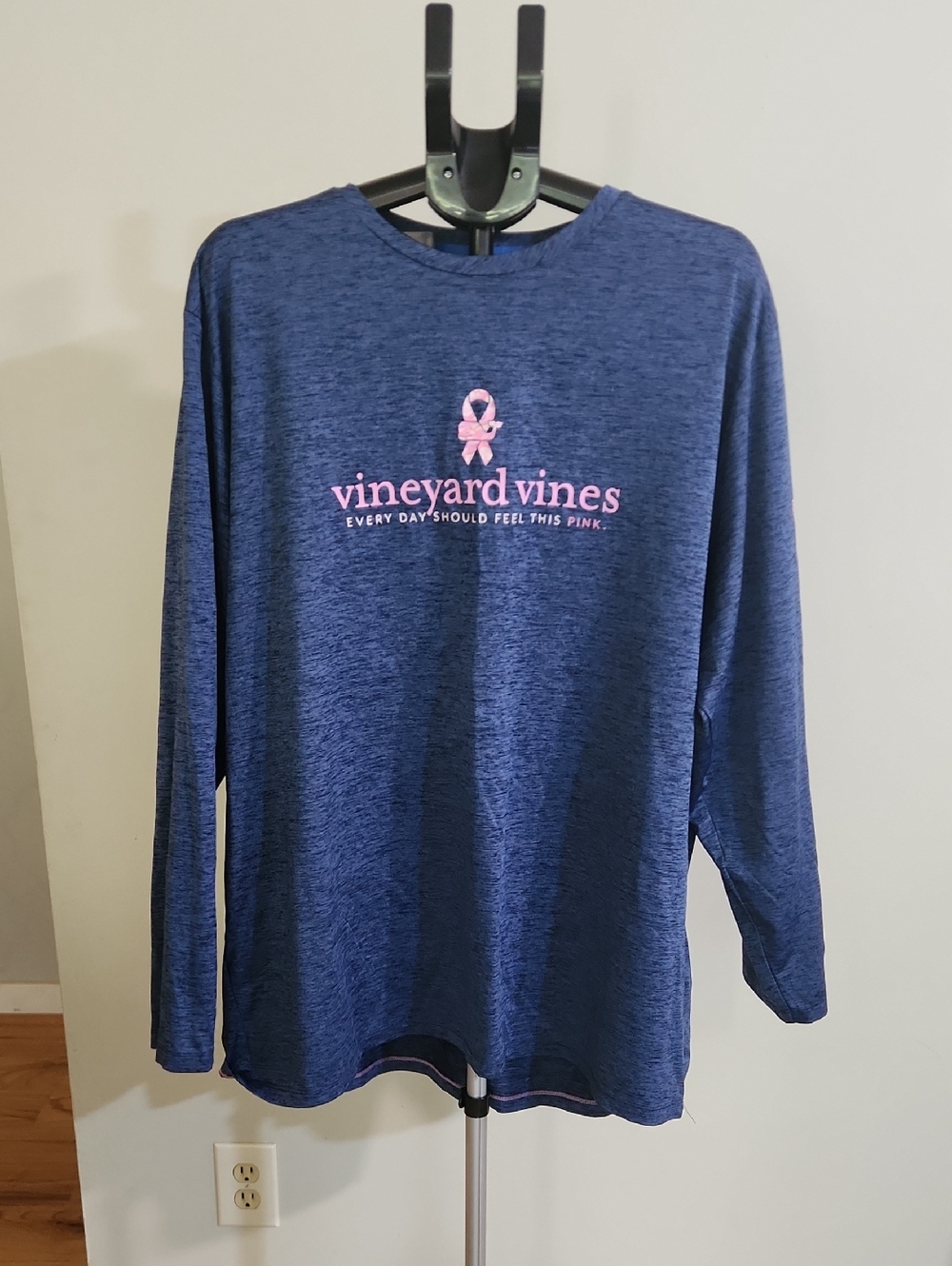 Vineyard Vines Mens Performance Tee In Navy. XXL. Breast Cancer Awareness.
